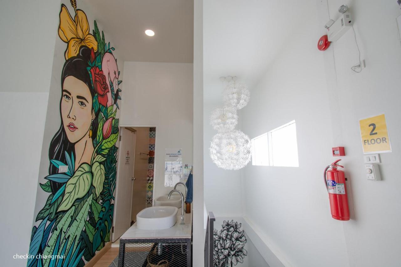 Hostel Lullaby Non-Smoking (Adults Only) Chiang Mai Ngoại thất bức ảnh
